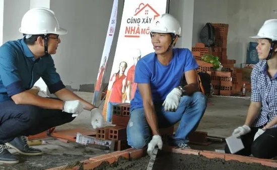 Thí sinh "Cùng xây nhà mới" dùng vật liệu tái chế trang trí nhà