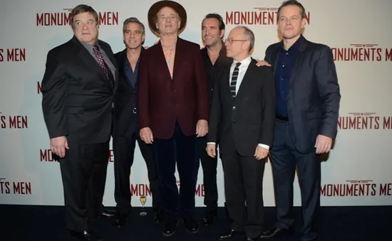 George Clooney và Matt Damon đem "Kho báu bị đánh cắp" đến Paris