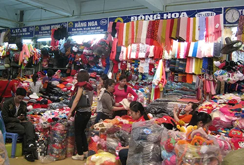 Hàng Trung Quốc "bao vây" hàng Việt