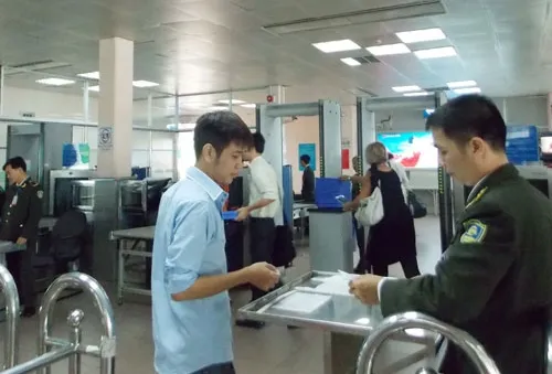 Phát hiện nhiều vụ giả mạo giấy tờ đi máy bay