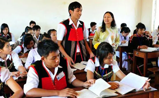 Đầu tư giáo dục miền núi - giảm tỷ lệ học sinh bỏ học