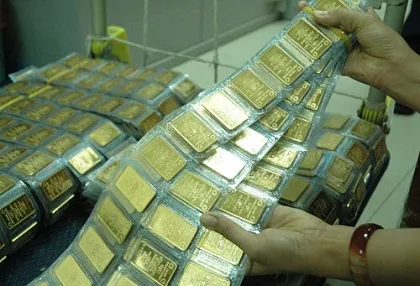 Các ngân hàng bắt đầu hạn chế mua vàng