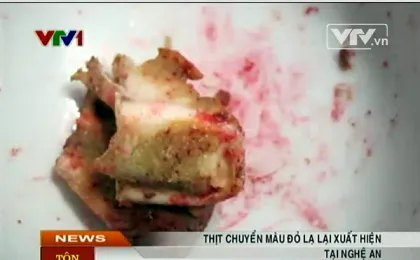 Thịt chuyển màu đỏ lạ lại xuất hiện tại Nghệ An 