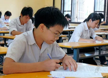 Căng thẳng cuộc chạy đua vào lớp 10