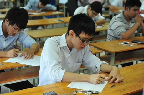 Sáng nay (10/7), hơn 594.000 thí sinh thi đại học môn cuối cùng