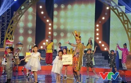 Xem Xuân Bắc một ngày làm... vua Hùng