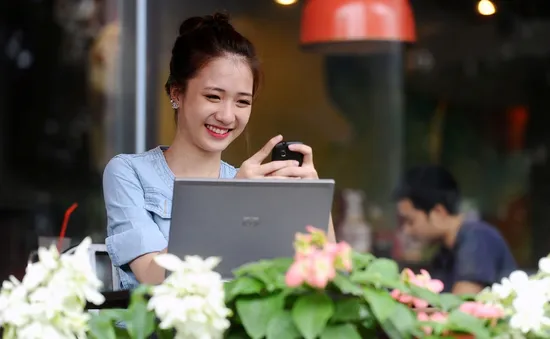 MobiFone "chịu chơi" dịp 8-3