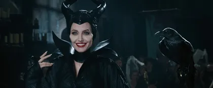 Angelina Jolie giúp Magnificent thành bom tấn phim hè