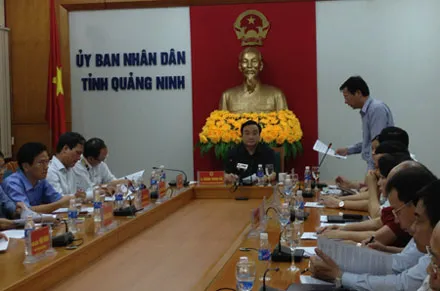 Phó Thủ tướng Hoàng Trung Hải kiểm tra  công tác ứng phó bão tại Quảng Ninh