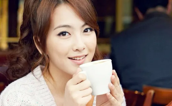 Jiyoung nhóm Kara bỏ hát đi du học