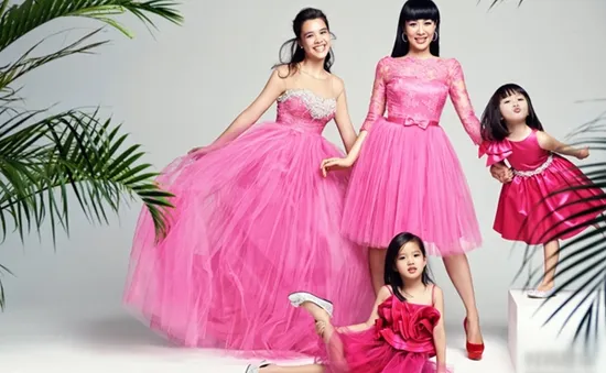 Chung Lệ Đề đẹp rạng ngời trong bộ ảnh Ngày của mẹ