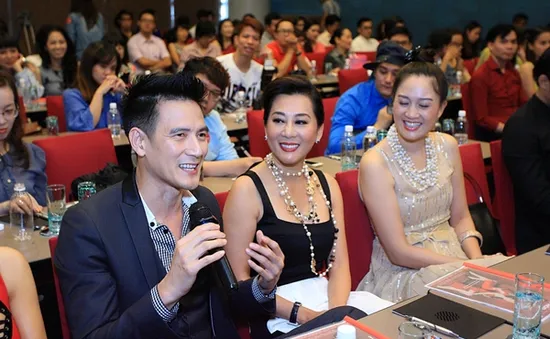 MC Kỳ Duyên rạng rỡ bên bạn trai