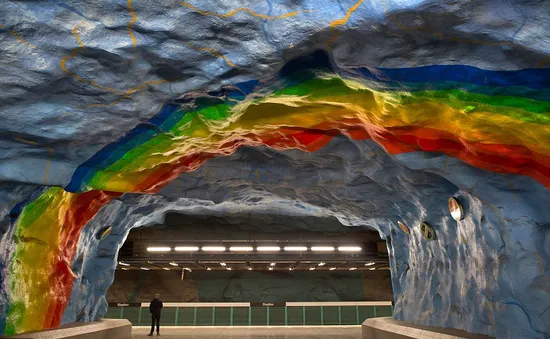 Ngắm trang trí lạ mắt tại ga tàu điện ngầm của Stockholm