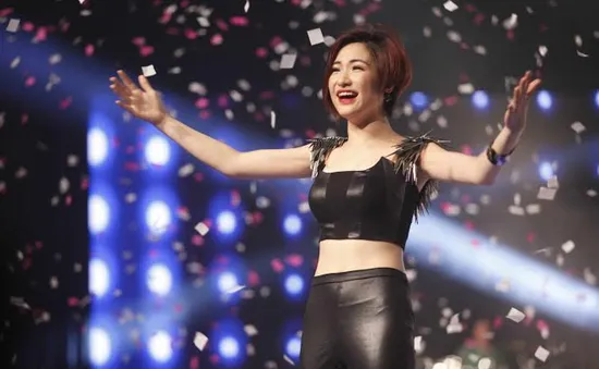 Ngắm Hòa Minzy “biến hóa” trong Chung kết Học viện ngôi sao