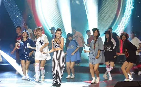 Sao Mai Điểm hẹn 2014: Top 12 tỏa sáng với R&B, Dance