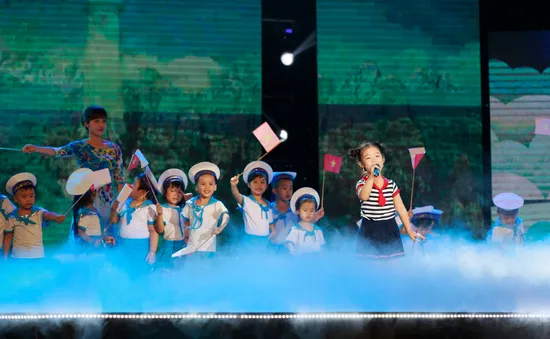Show tuần 2 Đồ Rê Mí 2014: “Ngôi sao” Lê Huỳnh Bảo Ngọc “dạy dỗ” GK Xuân Bắc