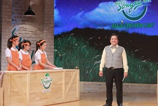 "Sống xanh - Ai là chuyên gia" tạo ấn tượng ngay từ phần thi chào hỏi