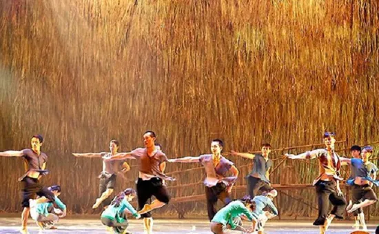 "Sương sớm" trình diễn tại Hà Nội