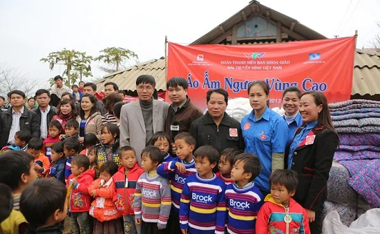 "Áo ấm VTV ngược vùng cao Suối Sát"  (P.2)