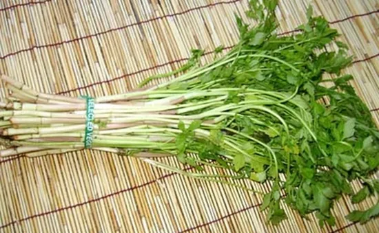 Ăn rau thủy sinh: Coi chừng bệnh sán lá ruột!