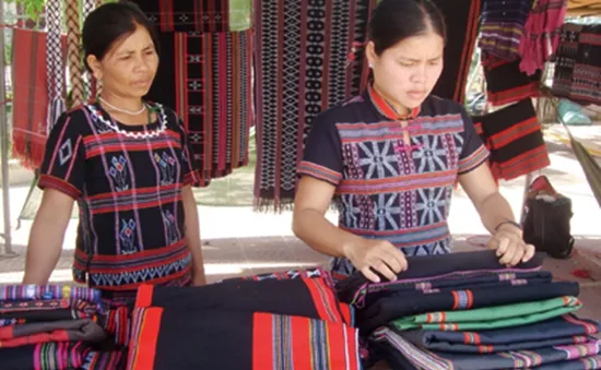 Nghề dệt Zèng truyền thống: Niềm hi vọng thoát nghèo