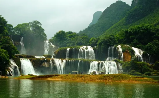 Xây dựng thác Bản Giốc trở thành trọng điểm du lịch quốc gia