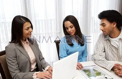 Buồn vì chàng thờ ơ với đám cưới - Nên hay không?