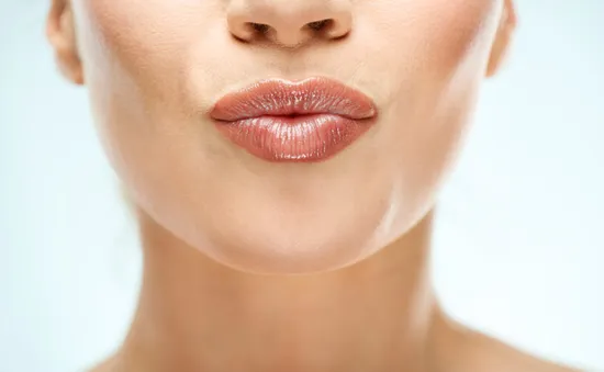 Bí quyết giữ môi mềm trong mùa đông