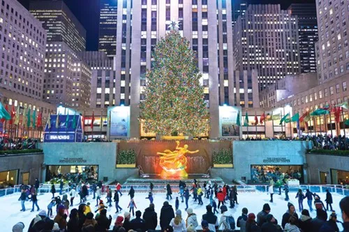 Cây thông biểu tượng Noel của New York sáng đèn
