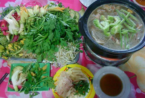Lẩu mắm - món ăn dân dã miệt vườn Cần Thơ