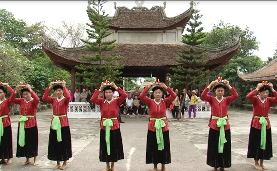 Về Thanh Hóa thưởng thức Múa đèn Đông Anh