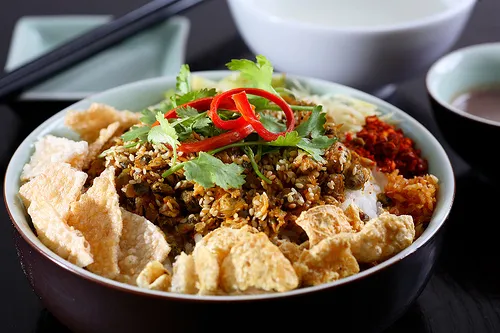 Cơm hến Huế - Món ăn bình dị nhưng khó quên