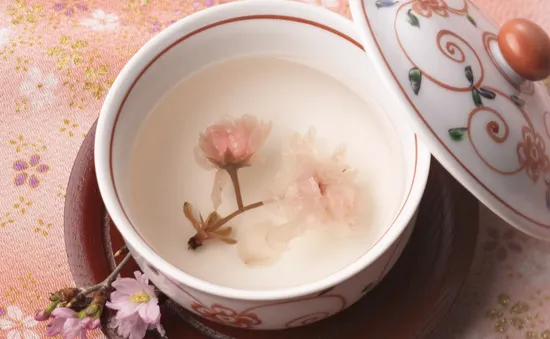 Độc đáo các món ăn từ hoa anh đào của Nhật Bản
