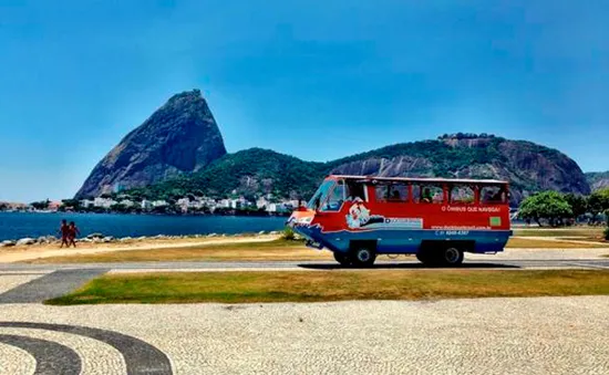 Xe du lịch lưỡng cư - Sản phẩm du lịch đặc sắc ở Brazil