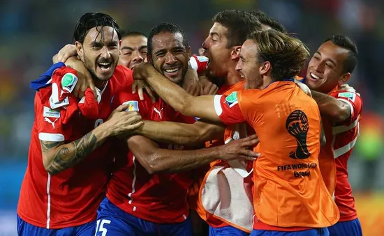 World Cup 2014: Đánh bại Australia 3-1, Chile giành ngôi nhì bảng B