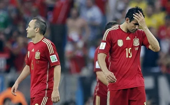 Chùm ảnh: "Bò tót" gục ngã khi World Cup mới chỉ bắt đầu