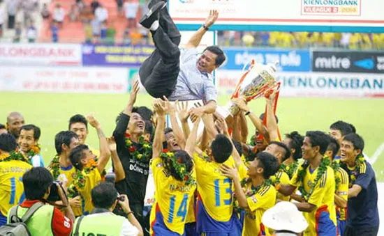 Đồng Tháp và Khánh Hòa trở lại V.League