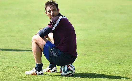 HLV Pellegrini xác nhận Lampard trở lại thi đấu cho Man City