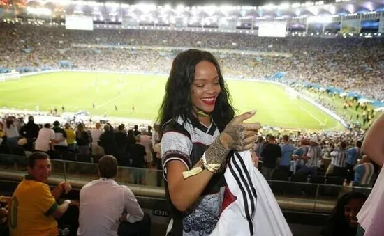 Chuyển nhượng trưa 13/8: Diva Rihanna lên kế hoạch mua lại Liverpool