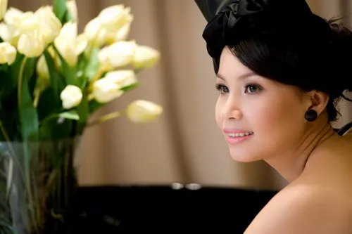 Cẩm Ly thường mất tự tin trước đám đông