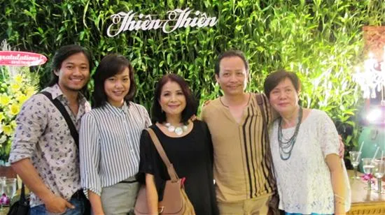 Nghệ sĩ  hết lòng ủng hộ đạo diễn Việt Linh thực hiện giấc mơ Sân khấu