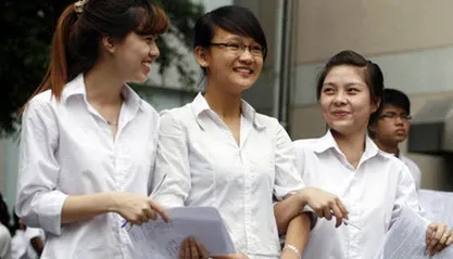 Nhiều trường công bố điểm chuẩn dự kiến