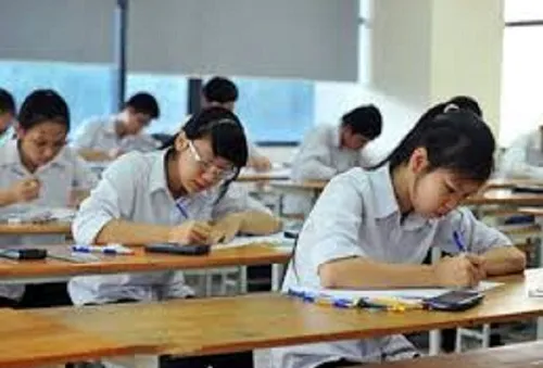 TP.HCM: Học phí tăng 2-5 lần