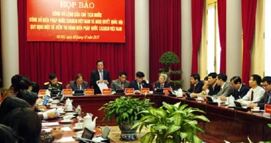 Chủ tịch nước công bố Hiến pháp nước CHXHCN Việt Nam