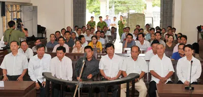 Hoãn phiên tòa xét xử “cát tặc” ở Đồng Tháp
