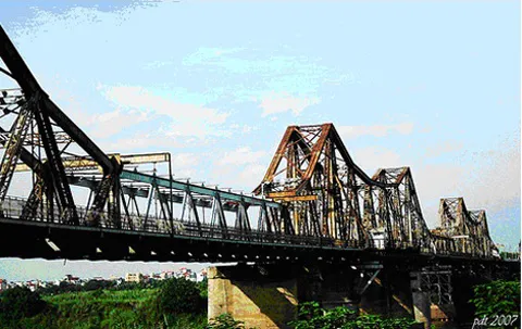 Cầu Long Biên: Cần ứng xử thế nào lúc này?	