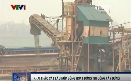 "Cát tặc" lộng hành, ngang nhiên đào lòng sông hơn 30m
