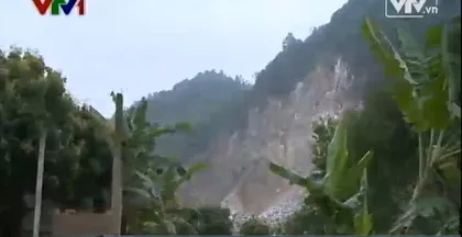 Xóm “giật mình” khổ vì gần mỏ đá