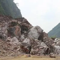 Tìm thấy thi thể 4 nạn nhân mất tích trong vụ sạt lở đá ở Hà Giang