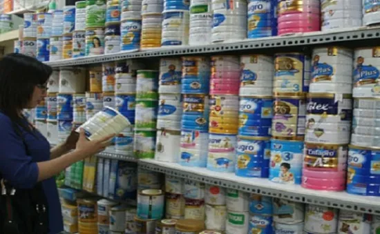 Lập đoàn kiểm tra việc thực hiện giá bán lẻ sữa tại địa phương 